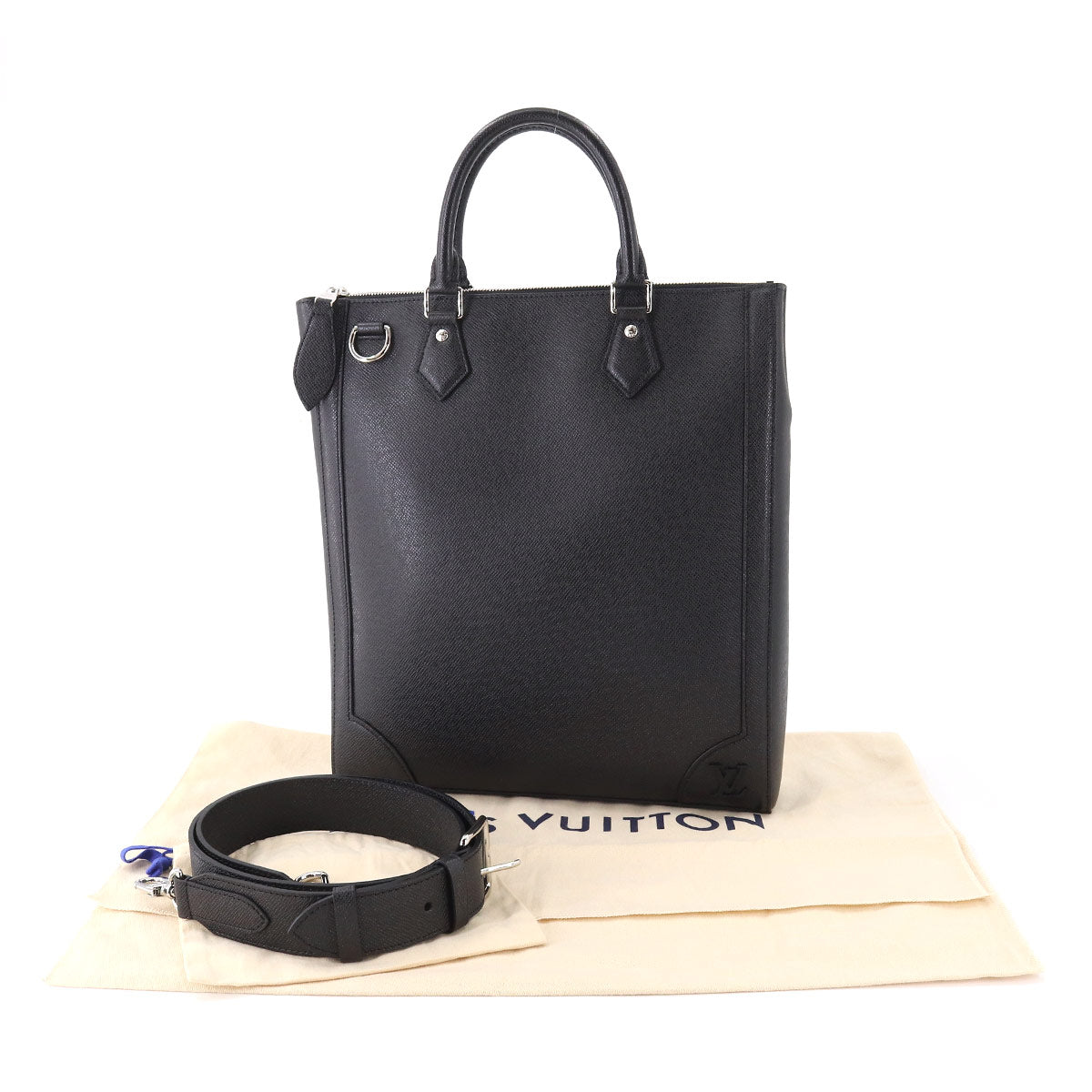 Louis Vuitton Taiga Vertical Tote Shoulder Bag Leather Black